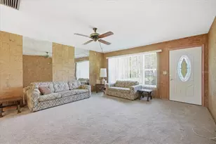 140 Patlin Cir E, Largo, FL 33770 - Photo 6