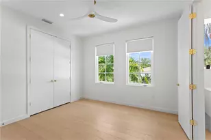 325 22nd Ave NE, Saint Petersburg, FL 33704 - Photo 18