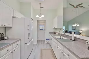 2414 Old Nantucket Ct, Sun City Center, FL 33573 - Photo 6