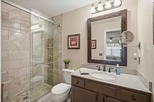 3213 Valley Oaks Dr, Tampa, FL 33618 - Photo 20