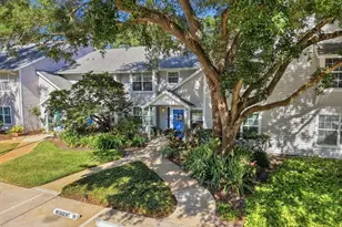 3213 Valley Oaks Dr, Tampa, FL 33618 - Photo 2