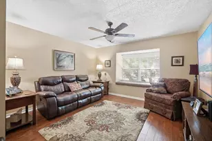 3213 Valley Oaks Dr, Tampa, FL 33618 - Photo 14