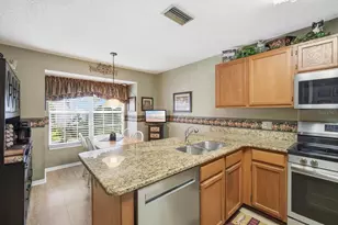 3213 Valley Oaks Dr, Tampa, FL 33618 - Photo 12