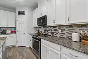 2064 Lake Waters Pl, Lutz, FL 33558 - Photo 18