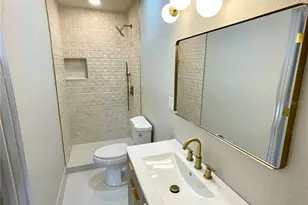 644 Manor Dr W, Dunedin, FL 34698 - Photo 16