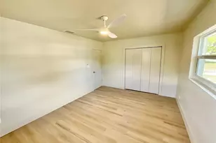 644 Manor Dr W, Dunedin, FL 34698 - Photo 10