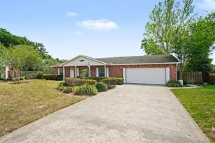 1709 Sakura Dr, Valrico, FL 33596 - Photo 1