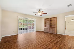1709 Sakura Dr, Valrico, FL 33596 - Photo 6
