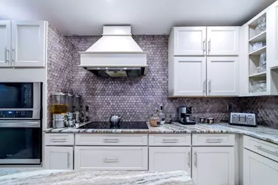 8006 Jackson Springs Road, Tampa, FL 33615 - Photo 32