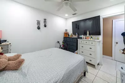 8006 Jackson Springs Road, Tampa, FL 33615 - Photo 38