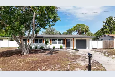 1950 75th Street N, Saint Petersburg, FL 33710 - Photo 2