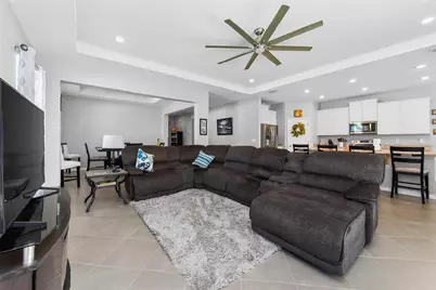 12512 Brick Cobblestone Drive, Riverview, FL 33579 - Photo 2