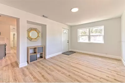 2002 E Hanna Avenue, Tampa, FL 33610 - Photo 2
