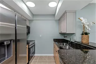 718 Lyndhurst St, Dunedin, FL 34698 - Photo 10