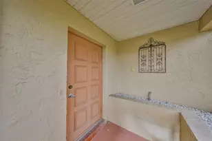 431 Gloucester Blvd, Sun City Center, FL 33573 - Photo 2