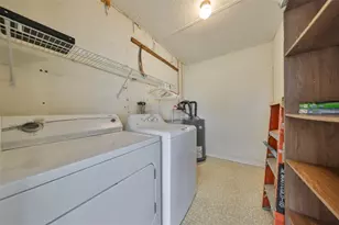 431 Gloucester Blvd, Sun City Center, FL 33573 - Photo 10
