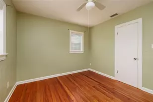 1044 46th Ave N, Saint Petersburg, FL 33703 - Photo 14