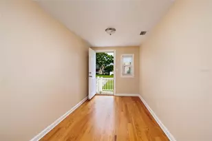 1044 46th Ave N, Saint Petersburg, FL 33703 - Photo 4