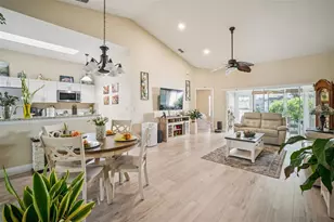 2404 Old Nantucket Ct, Sun City Center, FL 33573 - Photo 6