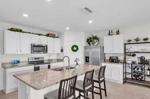 2826 Van Amber Ct, Lakeland, FL 33811 - Photo 2