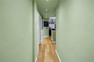 100 4th Ave S, Saint Petersburg, FL 33701 - Photo 6