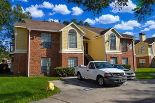 8641 Fancy Finch Dr, Tampa, FL 33614 - Photo 2