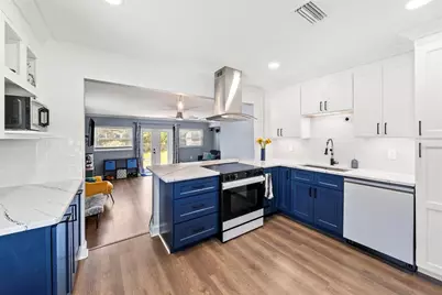 824 61st Avenue NE, Saint Petersburg, FL 33703 - Photo 10