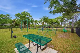 6229 Bayside Key Dr, Tampa, FL 33615 - Photo 42