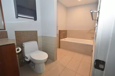 111 N 12th Street #1519, Tampa, FL 33602 - Photo 10