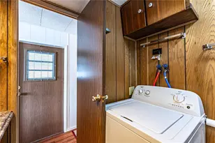 37031 Karen Ave, Zephyrhills, FL 33542 - Photo 16