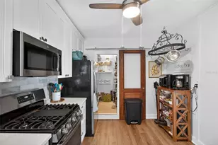 322 47th St N, Saint Petersburg, FL 33713 - Photo 12