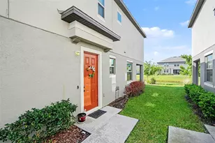 31962 Blue Passing Loop, Wesley Chapel, FL 33545 - Photo 4