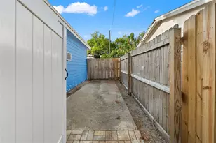 8996 Southern Comfort Dr, Largo, FL 33773 - Photo 26