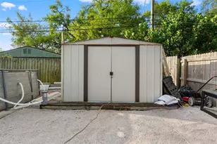 8996 Southern Comfort Dr, Largo, FL 33773 - Photo 22