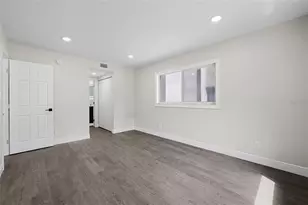 4610 W Gray St, Tampa, FL 33609 - Photo 12