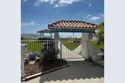 623 180th Avenue E, Redington Shores, FL 33708 - Photo 2