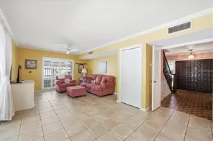 13305 Golf Crest Cir, Tampa, FL 33618 - Photo 12