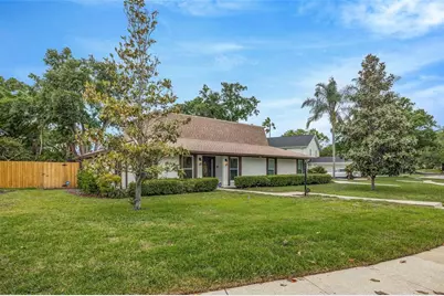 13313 Golf Crest Circle, Tampa, FL 33618 - Photo 2