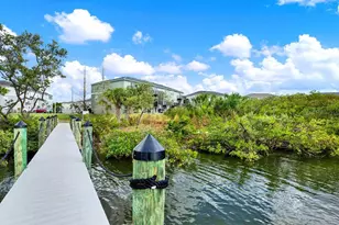 4732 Pickering Harbor Pl, Tampa, FL 33619 - Photo 32