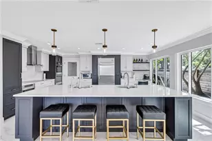 2612 Keystone Ct N, Saint Petersburg, FL 33710 - Photo 8