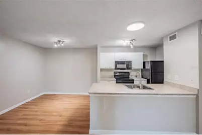 10024 Strafford Oak Court #802, Tampa, FL 33624 - Photo 10