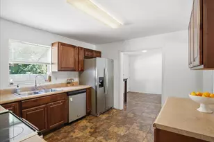 3337 16th St N, Saint Petersburg, FL 33704 - Photo 14