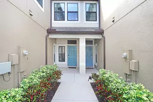 11404 Crowned Sparrow Ln, Tampa, FL 33626 - Photo 2