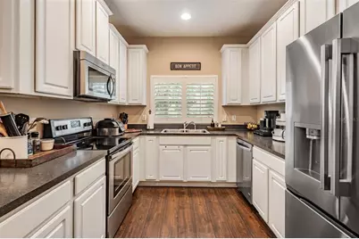 9904 Palermo Breeze Way, Tampa, FL 33619 - Photo 18