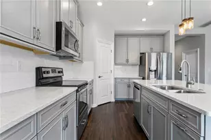 1221 Montgomery Bell Rd, Wesley Chapel, FL 33543 - Photo 8