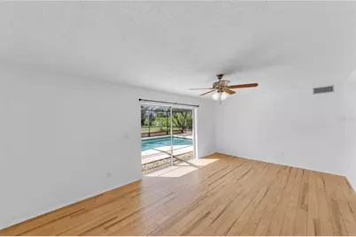 10320 Out Island Drive, Tampa, FL 33615 - Photo 16