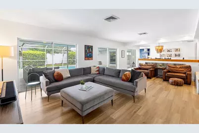 1201 87th Avenue N, Saint Petersburg, FL 33702 - Photo 2