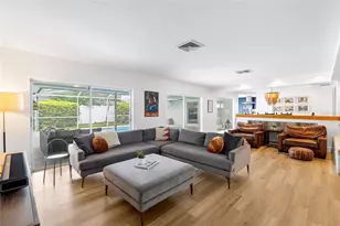 1201 87th Ave N, Saint Petersburg, FL 33702 - Photo 2