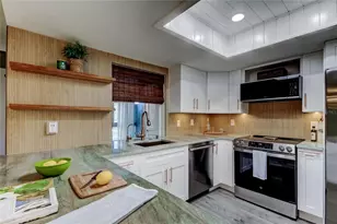 2673 Sabal Springs Cir, Clearwater, FL 33761 - Photo 42