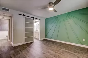 2673 Sabal Springs Cir, Clearwater, FL 33761 - Photo 24